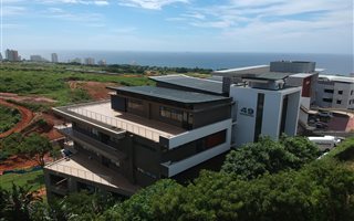 135 m² Commercial space in Umhlanga Ridge