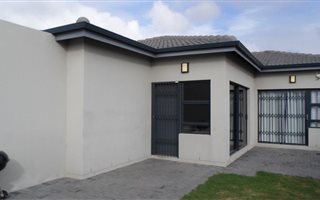 3 Bedroom House in Parklands North