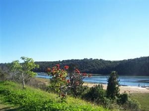 874 m² Land available in Boesmansriviermond