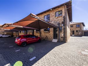 2 Bedroom Duplex in Verwoerdpark