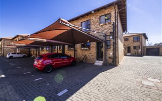 2 Bedroom Duplex in Verwoerdpark