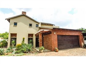 4 Bed House in Shere
