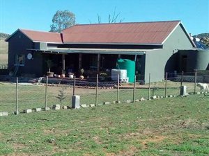 2490 ha Farm in Bitterfontein