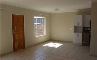 2 Bedroom Duplex in Raslouw