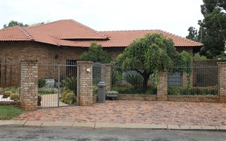 4 Bedroom House in Potchefstroom Central