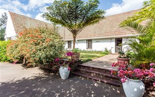 3 Bedroom House in Woodside