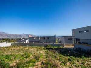 608 m² Land available in Fairhaven Country Estate