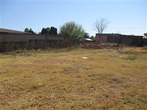 558 m² Land available in Rothdene