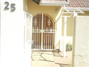 4 Bed House in Brackenhurst