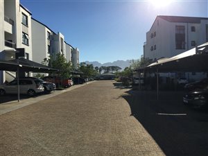 2 Bedroom Apartment in De Velde