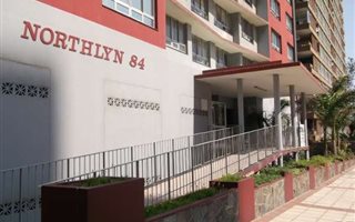 Bachelor apartment in North Beach