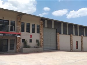 750 m² Industrial space in Cleveland