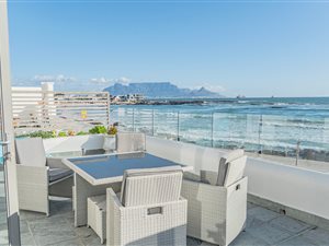 2 Bed Cluster in Bloubergstrand