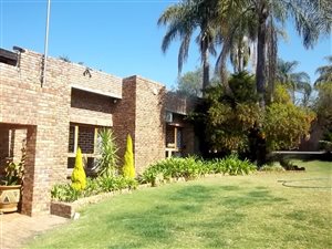 6 Bed House in Schuinshoogte