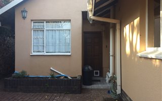 1 Bedroom Garden Cottage in Quellerina