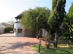 6 Bed House in Alberante