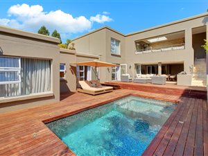 5 Bed House in Kyalami Estate