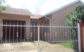 3 Bedroom House in Bhongweni