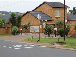 3 Bedroom Townhouse in Roodepoort North