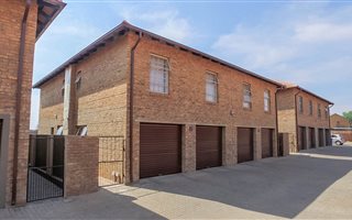 4 Bedroom Townhouse in Annlin