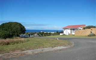 833 m² Land available in Kaysers Beach