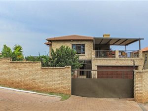 4 Bed House in Rangeview