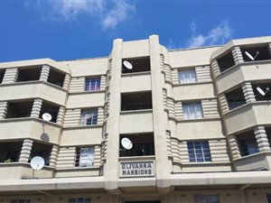 2 Bed Apartment in Krugersdorp Central
