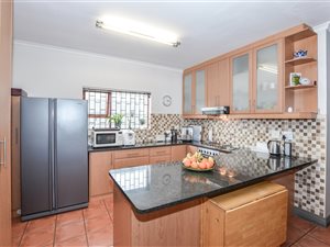 4 Bed House in Uitzicht