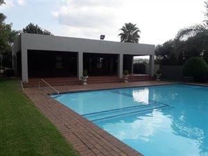 2 Bed Flat in Marais Steyn Park
