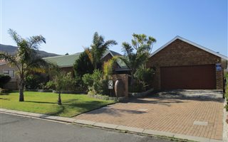 3 Bedroom House in Kleinmond
