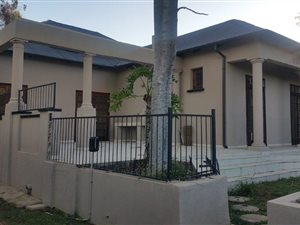 6 Bed House in Riviera