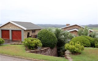 4 Bedroom House in Klein Brak River