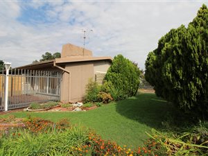 4 Bed House in Fichardtpark