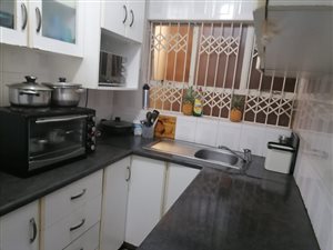 1 Bed Flat in Montclair