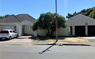 10 Bedroom House in Kempenville