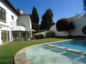6 Bed House in Fourways Gardens