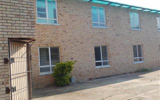 10 Bedroom House in Sea Cow Lake