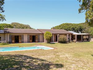 3.8 ha Farm in Lovemore Park