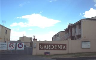 2 Bedroom Apartment in St Dumas