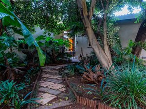 4 Bed House in Lynnwood Park