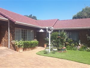 4 Bed House in Isandovale