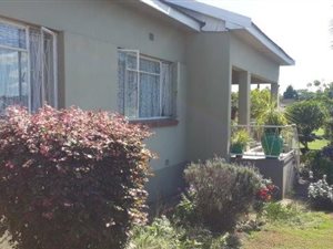 3 Bed House in Mosel