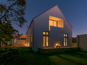4 Bed House in Die Boord