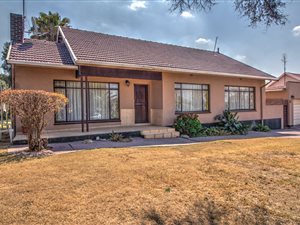 3 Bed House in Kempton Park Central