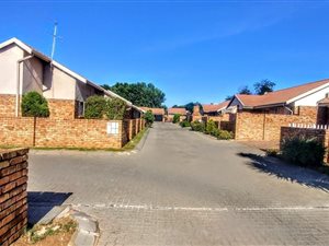 3 Bed Townhouse in Selcourt