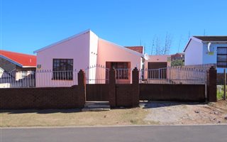 3 Bedroom House in Kwadwesi