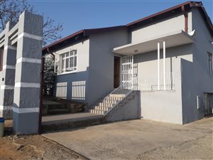 3 Bed House in Bosmont