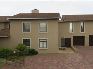 4 Bedroom House in Da Nova