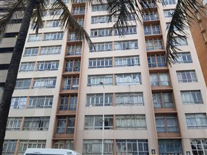 Bachelor apartment in Durban CBD