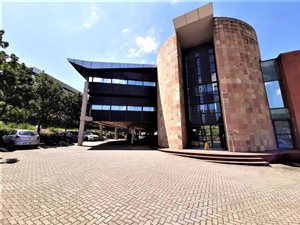 220 m² Office Space in Westville